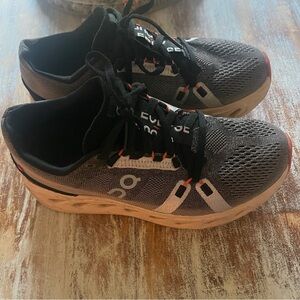 On Cloudeclipse gray and tan shoes